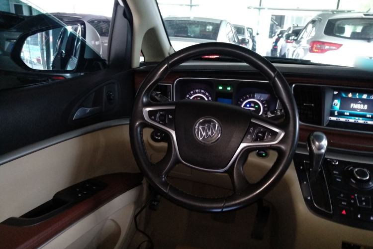 Used Buick GL8 2018 28T Luxury Model China VI Standard
