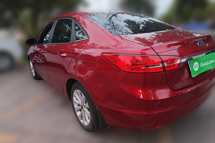 Used Ford Escort 2015 1.5L Automatic Fashion Model
