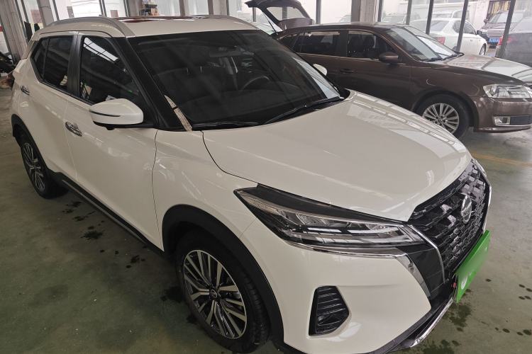 Used Nissan Kicks 2022 1.5L CVT XV Luxury Edition Front Right 45 Deg