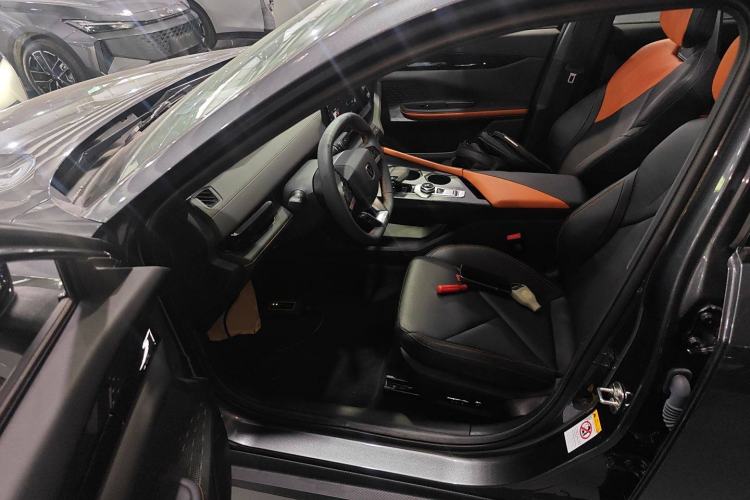 Used Changan UNI-V iDD 2023 Zhidian iDD 1.5T 113km Smart & Fun Version (Rapid Edition)