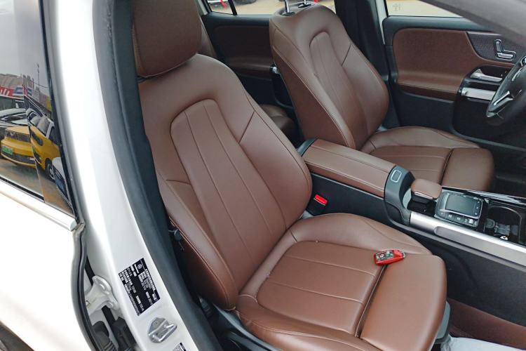 Used Mercedes-Benz GLB 2022 Updated GLB 200 Fashion Edition Right Front Seat