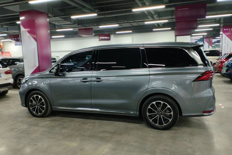 Used Roewe iMAX8 2021 400TGI Supreme Series Ultimate Edition
