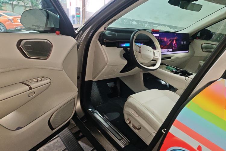 Used Lynk & Co 900 2025 2.0T Ultra
