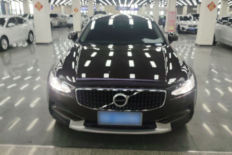Used Volvo V90 2017 Cross Country T5 AWD Smart Range Edition