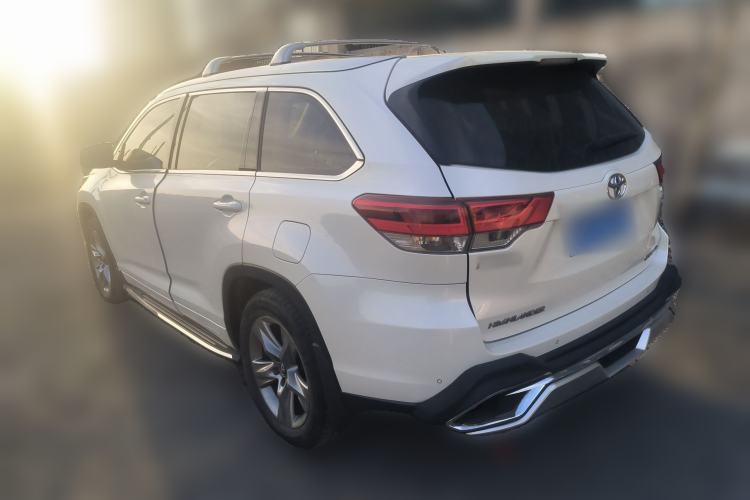 Used Toyota Highlander 2018 2.0T Four-Wheel Drive Luxury Version 7 Seats China VI Standard
