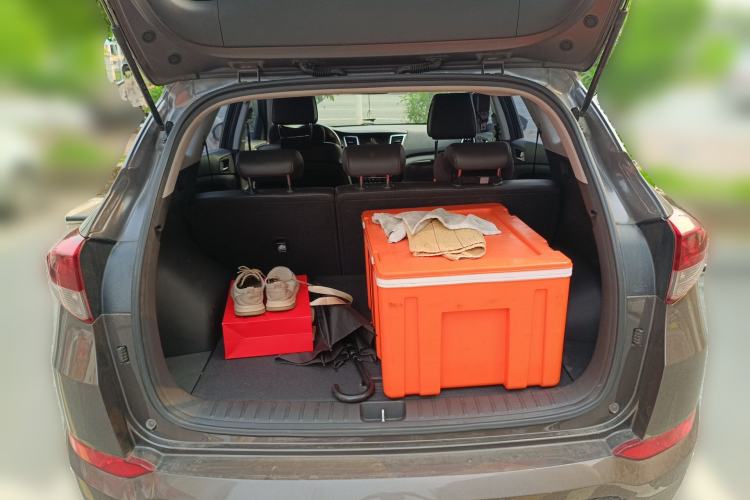 Used Hyundai Tucson 2015 1.6T Dual-Clutch Two-Wheel-Drive Smart Model Trunk