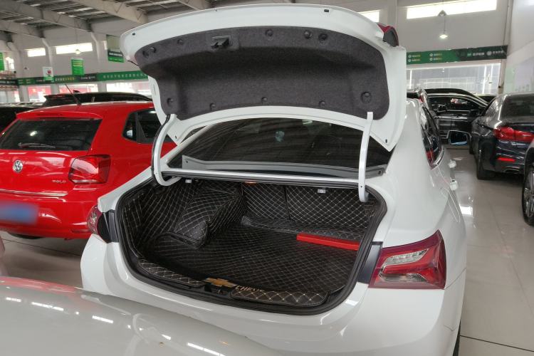 Used Chevrolet Malibu XL 2019 535T CVT Active Version Trunk