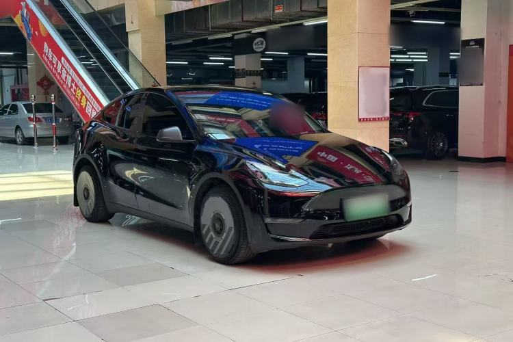 Used Tesla Model Y 2023 Long-Range All-Wheel-Drive Version
