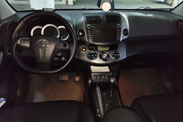 Used Toyota RAV4 2010 2.4L Automatic Deluxe Upgrade Edition