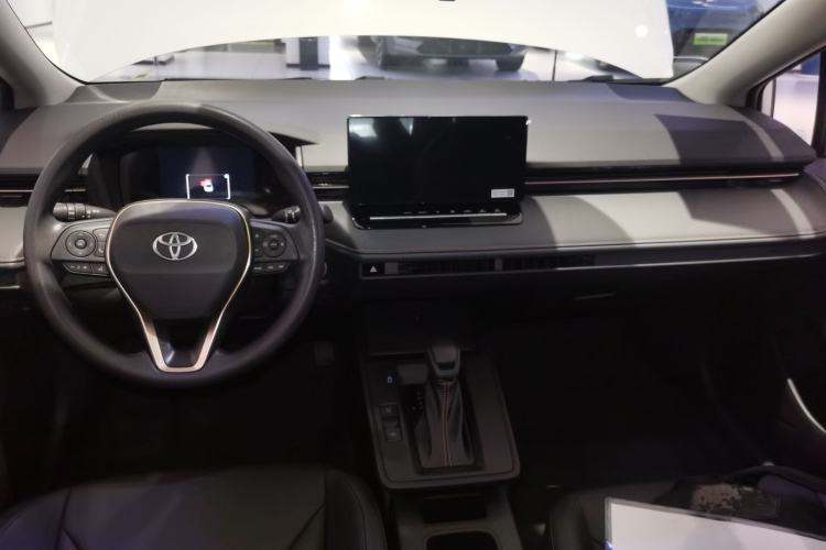 Used Toyota Corolla 2026 Model 1.8L Dual-Engine Pioneer Edition
