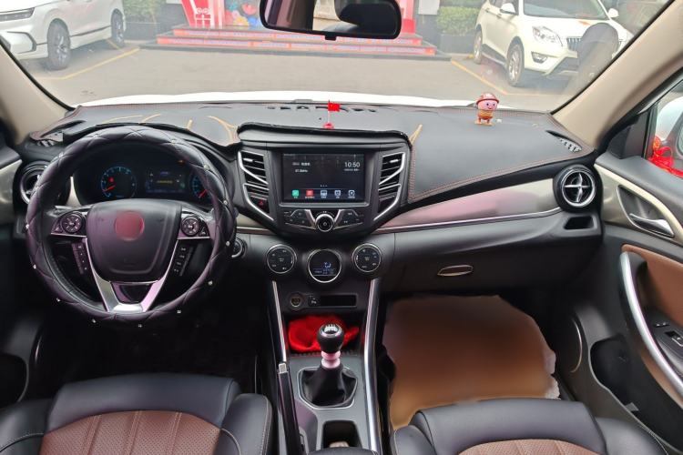 Used BYD Song 2017 Gaishi Upgrade Edition 1.5TI Manual Luxury Model