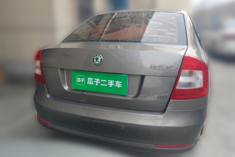 Used Skoda Octavia 2010 2.0L Manual Yijun Edition