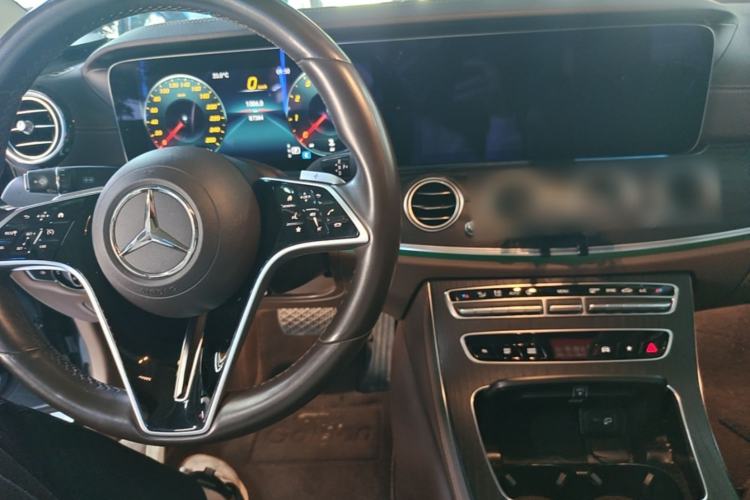 Used Mercedes-Benz E-Class 2022 Second Facelift E 300 L Fashion Edition
