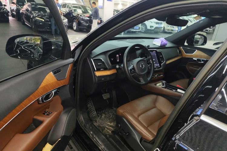 Used Volvo XC90 2023 B6 Zhiyi Luxury Edition 7-Seater