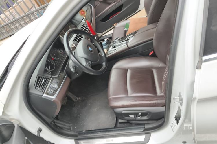 Used BMW 5 Series 2014 525Li Luxury Design Package
