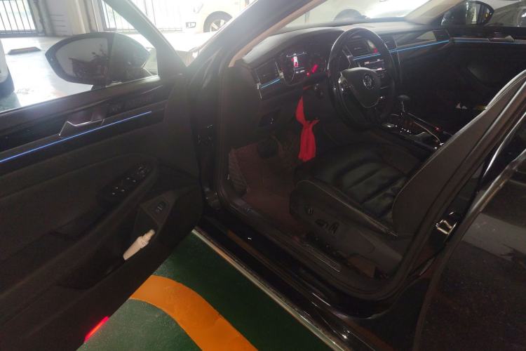 Used Volkswagen Phideon 2018 Revised Version 380TSI Two-Wheel Drive Business Edition
