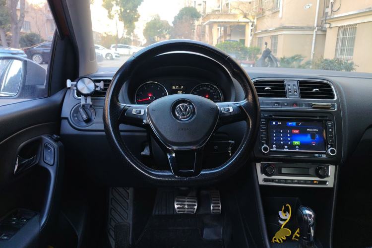 Used Volkswagen Polo 2014 1.6L Cross Polo Automatic