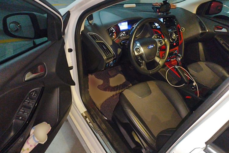 Used Ford Focus 2012 Hatchback 2.0L Automatic Luxury Sport Model