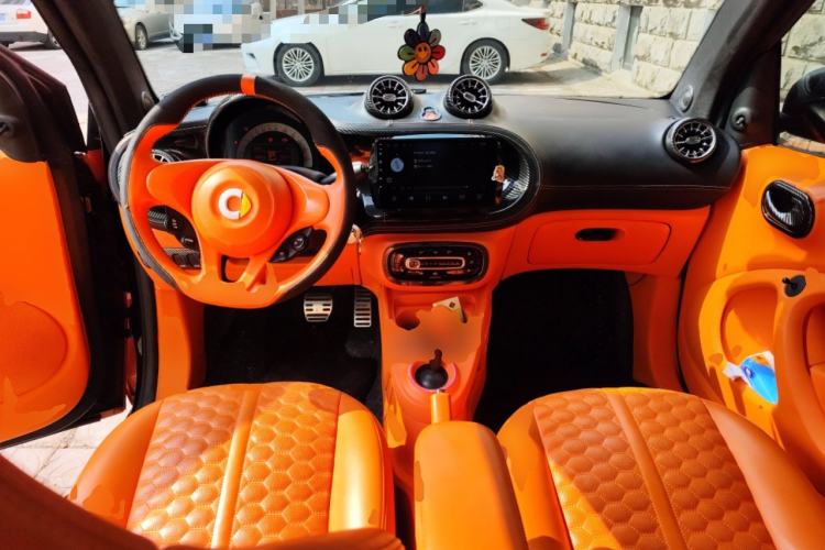 Used smart fortwo 2015 1.0L 52 kW hardtop Dynamic version