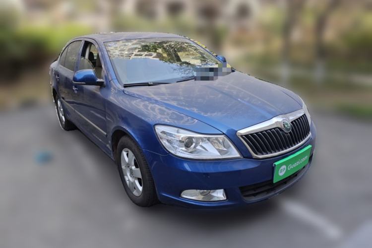 Used Skoda Octavia 2012 1.6L Manual Yijun Edition Front Right 45 Deg