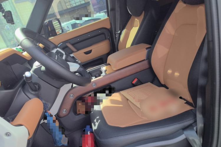 Used Land Rover Defender 2024 110 3.0T P400 X-DYNAMIC HSE Left Front Seat