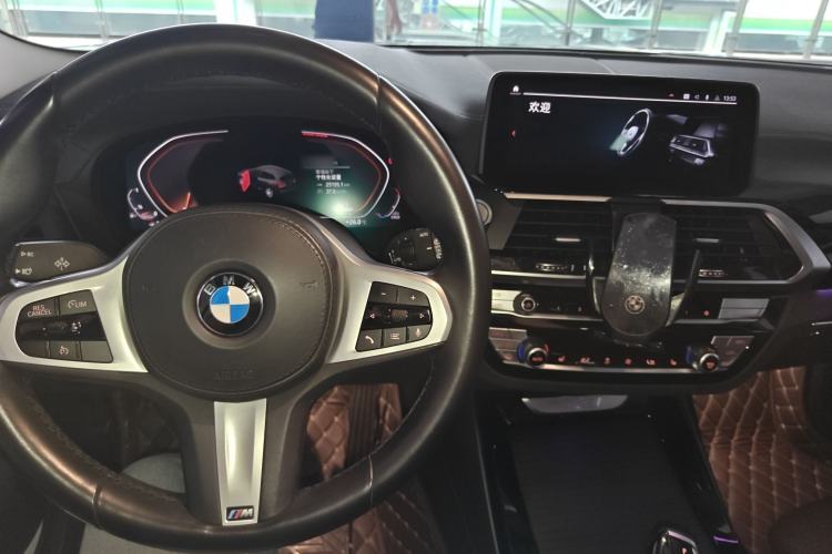 Used BMW X3 2021 xDrive25i M Sport Package Center Console