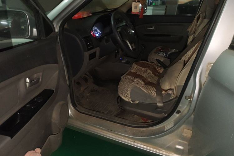 Used BAIC Weiwang M20 2014 1.5L Basic Version DAM15DL
