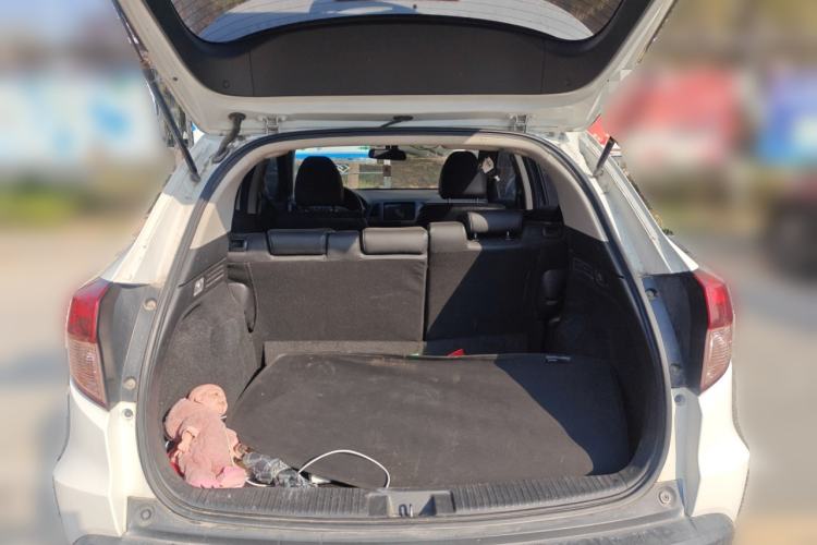 Used Honda Vezel 2017 1.8L CVT Front-Wheel Drive Pioneer Edition
