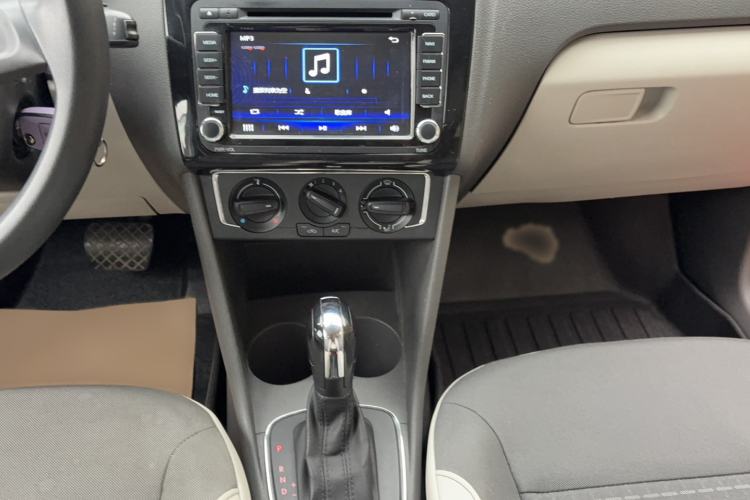 Used Volkswagen Polo 2014 1.4L Automatic Comfort Edition
