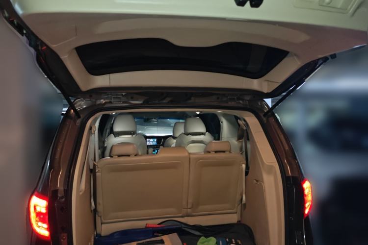 Used Buick GL8 2015 2.4L Luxury Business Premium Edition Trunk