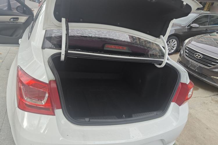 Used Chevrolet Cruze 2015 1.5L Classic SE AT
