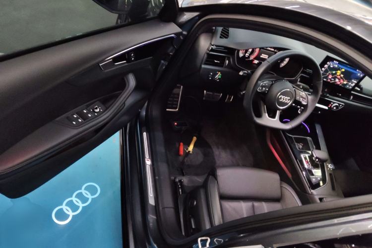 Used Audi A4L 2023 40 TFSI Luxury Dynamic Model