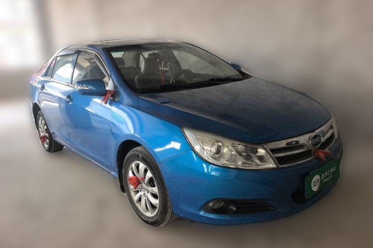 Used BYD Surui 2012 1.5TID Automatic Luxury Version Front Right 45 Deg