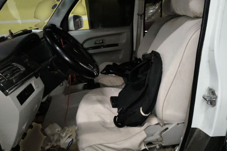 Used Jinbei New Hiace X30L 2016 1.5L Wealth Edition DLCG14 Left Front Seat