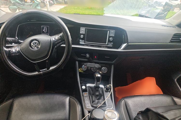 Used Volkswagen Sagitar 2019 280TSI DSG Comfort Version China VI Standard Center Console