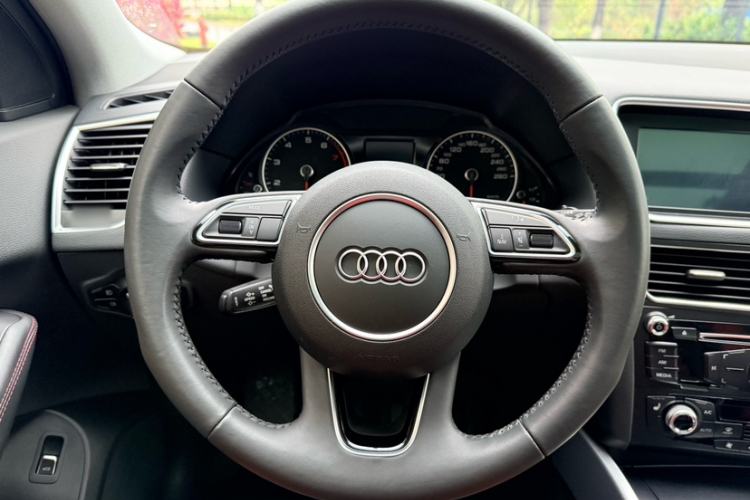 Used Audi Q5 2017 Plus 40 TFSI Technology Model Interior 2