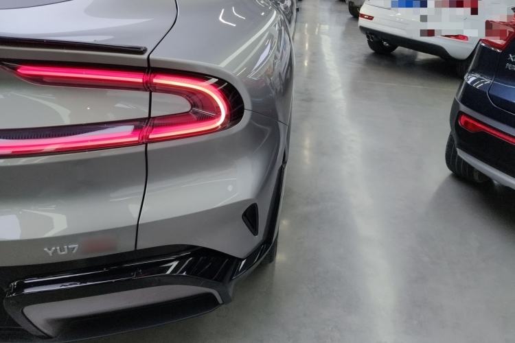 Used Xiaomi Auto YU7 2025 Ultra-Long Range High-Performance All-Wheel-Drive Max Edition
