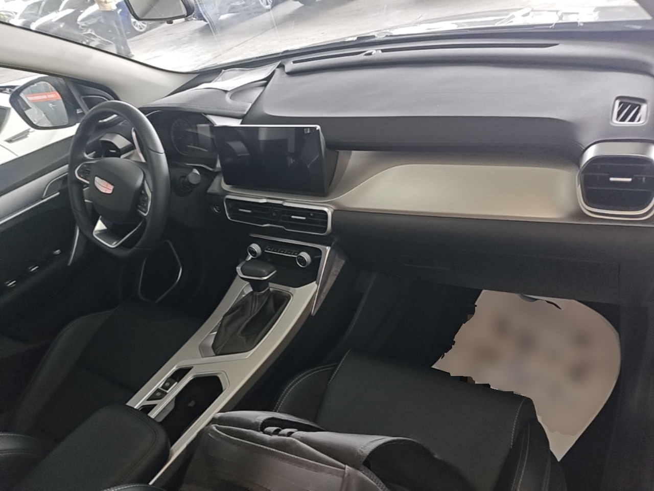 Geely Auto Coolray 2025 1.5L CVT Super Edition — снимка 12