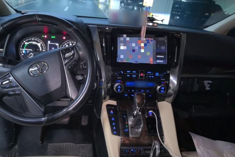 Used Toyota Alphard 2020 Dual-Engine 2.5L Luxury Edition Center Console