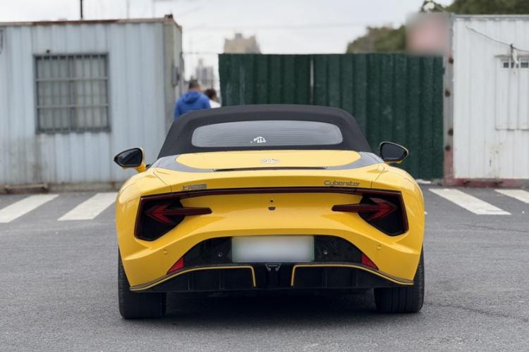 Used MG Cyberster 2024 520 km Legendary All-Wheel-Drive Version
