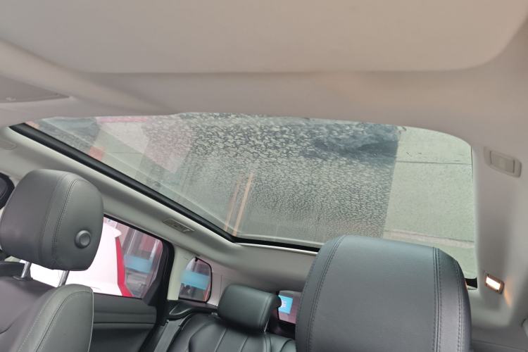 Used Land Rover Range Rover Evoque 2018 240 PS SE Smart Brilliance Edition