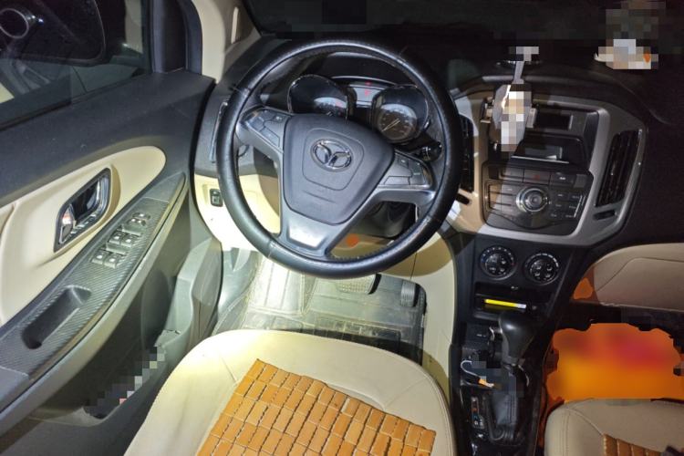 Used FAW Yingzhi G3 2015 1.5L CVT Zhihao Edition Steering Wheel