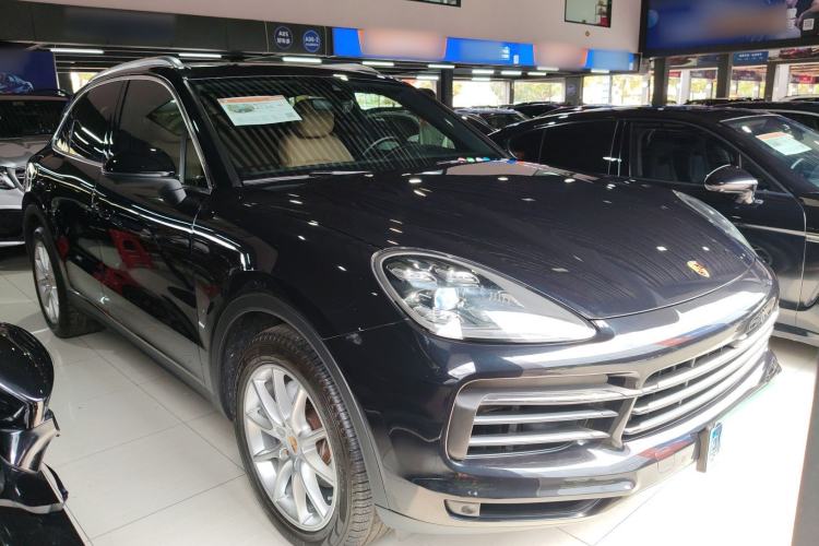Used Porsche Cayenne 2019 Cayenne 3.0T Front Right 45 Deg