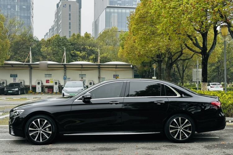 Used Mercedes-Benz E-Class New Energy 2022 Facelift E 350 e L Plug-in Hybrid Sedan Exterior 2