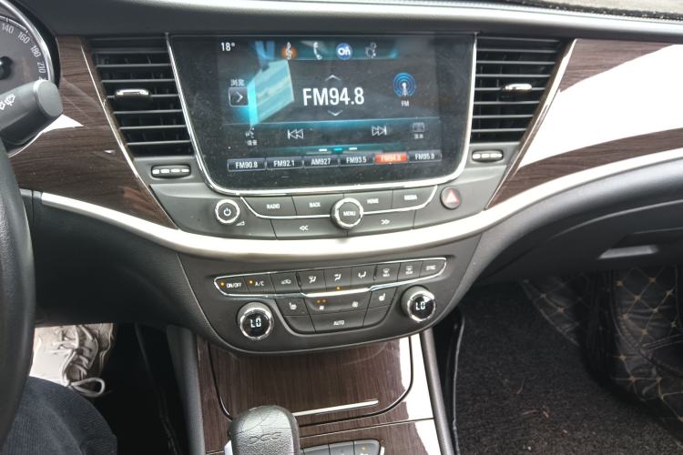 Used Buick Verano 2019 Sedan 20T Dual-Clutch Elite Model Audio And AC Panel