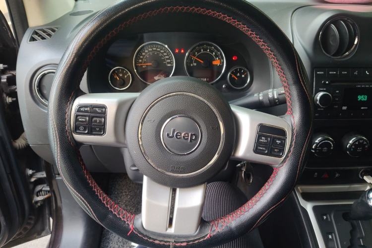 Used Jeep Compass 2014 2.4L Four-Wheel Drive Serpentine Collection Edition Steering Wheel