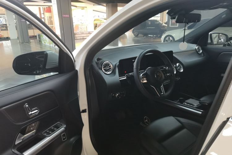 Used Mercedes-Benz GLA 2023 GLA 220
