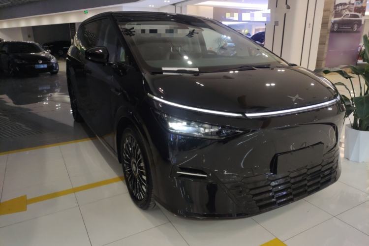 Used XPeng X9 2025 740 Ultra-Long Range Max
