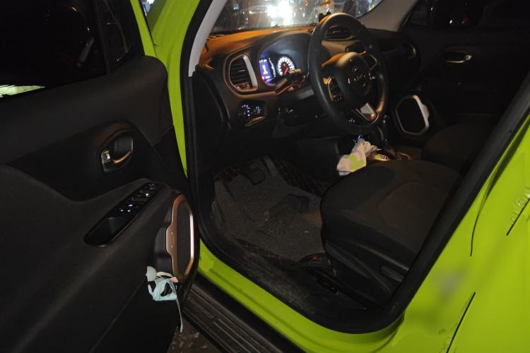 Used Jeep Renegade 2017 180T Automatic High-Energy Version
