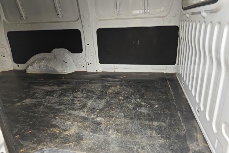 Used BAIC Ruixiang Boteng V2 EV 2022 Enclosed Van Standard Type Henan Lithium Battery Left Rear Seat